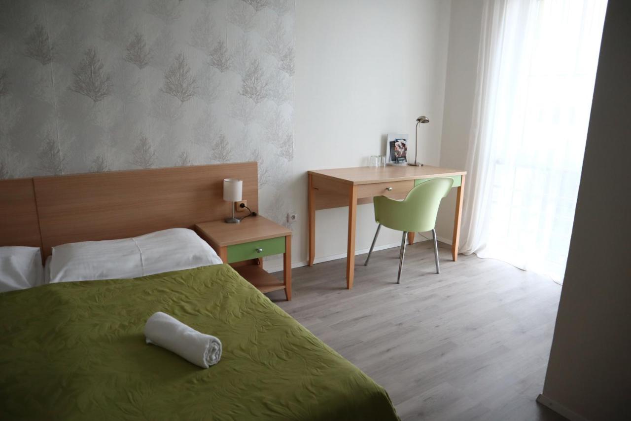 Hotel And Park Divoka Voda Братислава Екстериор снимка