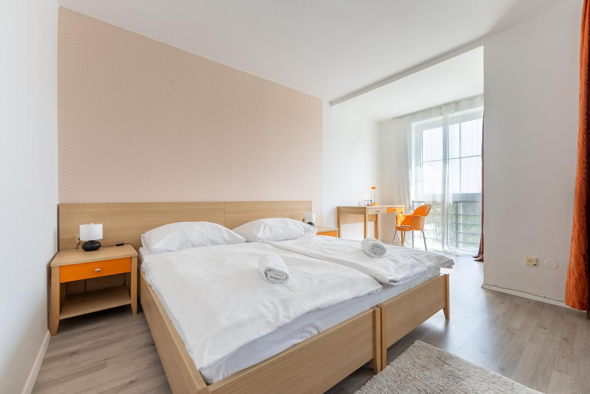 Hotel And Park Divoka Voda Братислава Екстериор снимка
